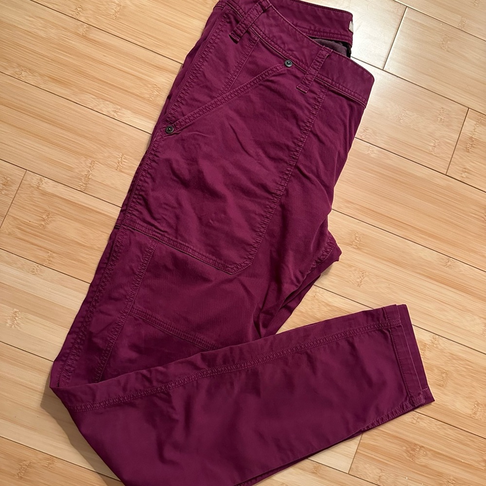 Burberry pants size 27